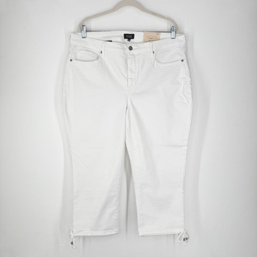 NWT NYDJ Capri with Drawstring Hem in Optic White Women’s Size 16W
